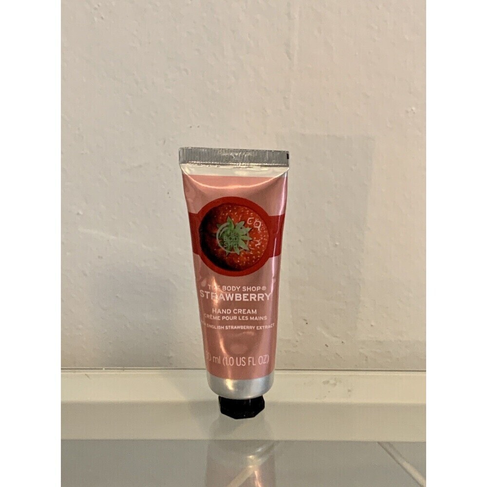 The Body Shop Strawberry Hand Cream For Normal Skin – Vegan – (30 ml) / 1Fl Oz